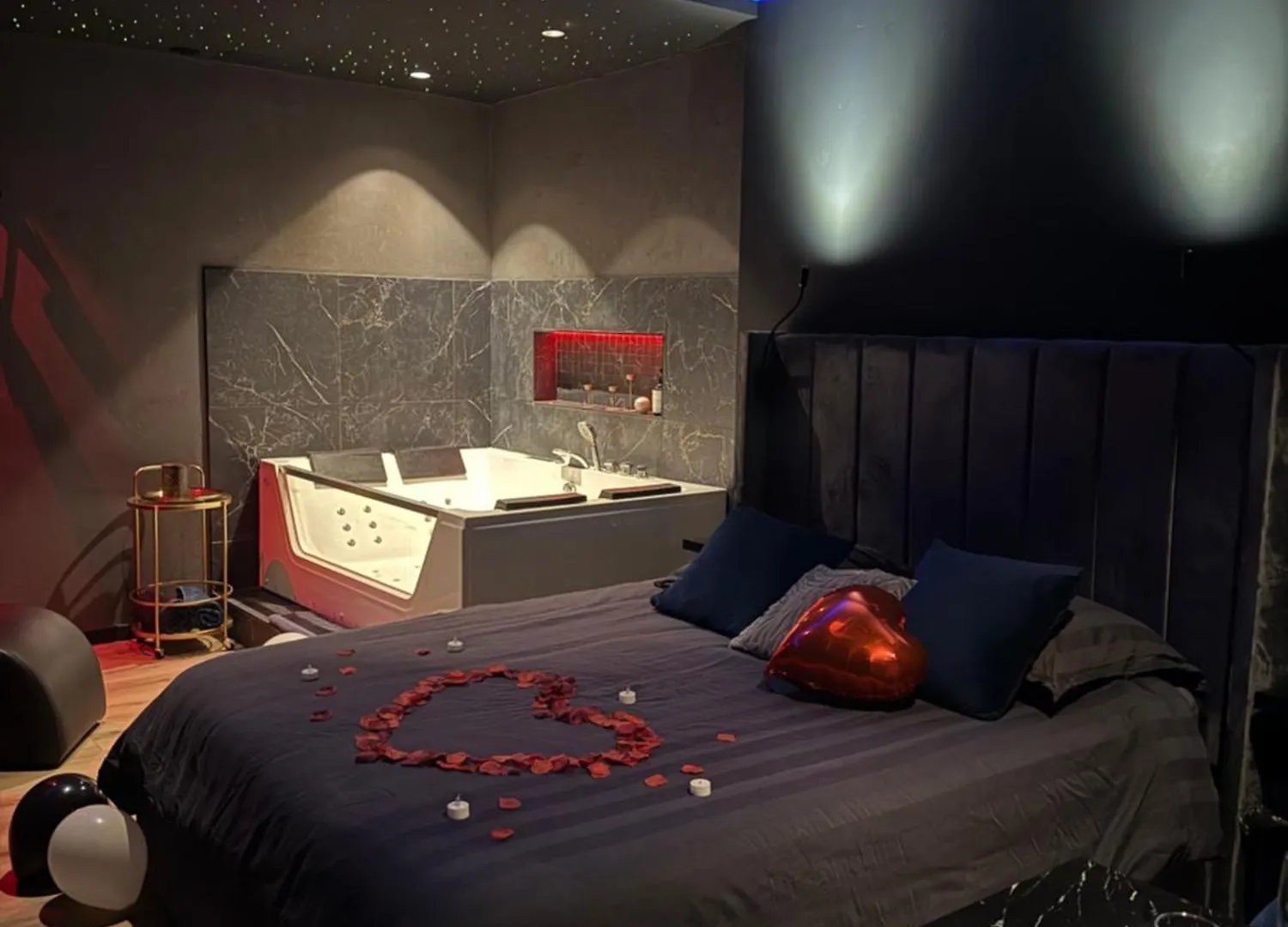 Loveroomxspa Bourg-Saint-Christophe Appartement